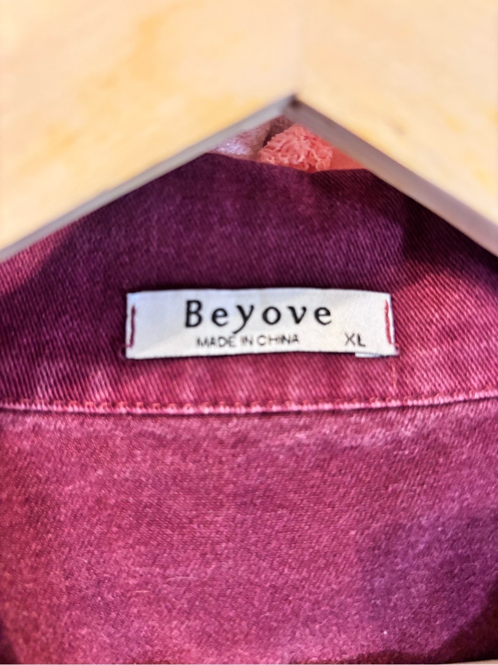 Beyove Women's Utility Vest in Burgundy - Picture 2 of 5